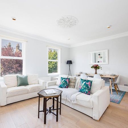 Welcomestay Colliers Wood Two Bed Apartment - Home Away From Home لندن المظهر الخارجي الصورة