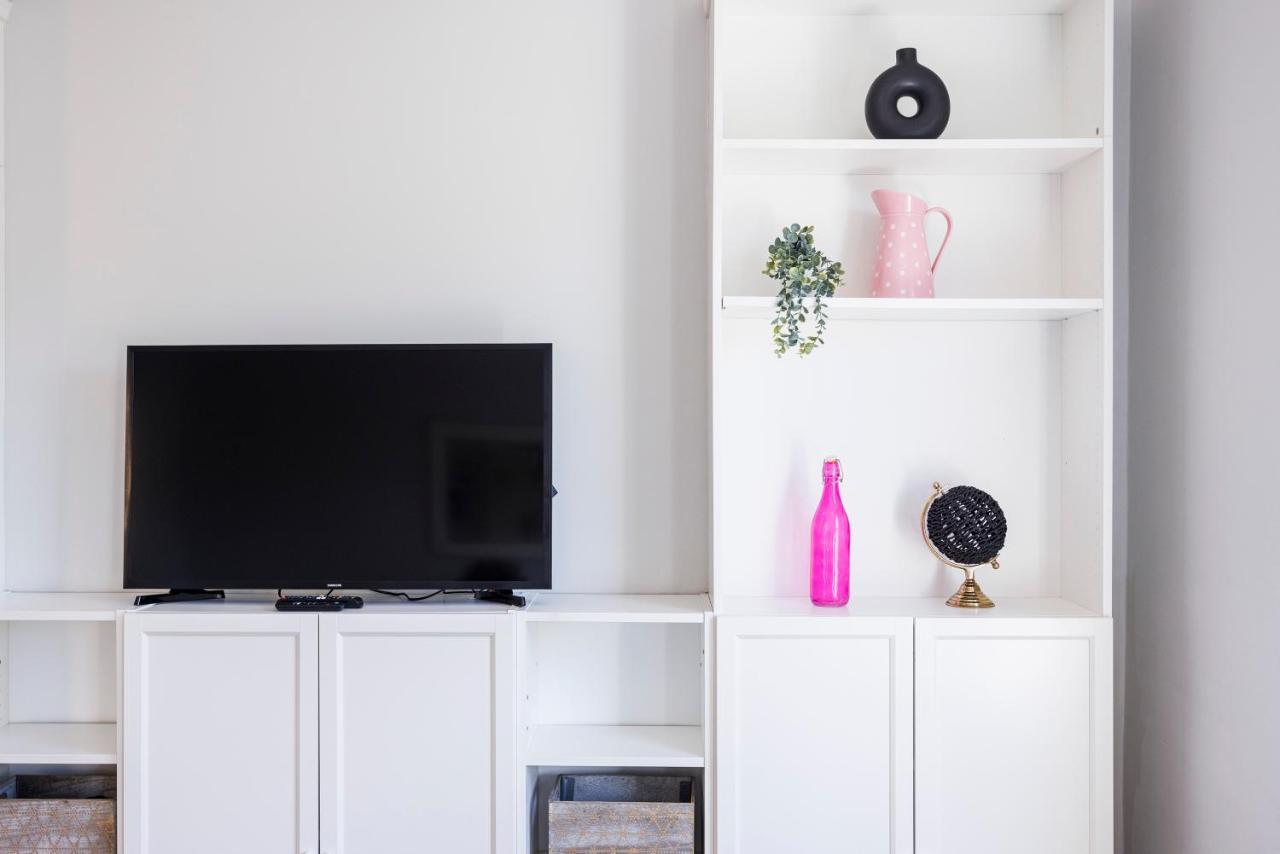 Welcomestay Colliers Wood Two Bed Apartment - Home Away From Home لندن المظهر الخارجي الصورة