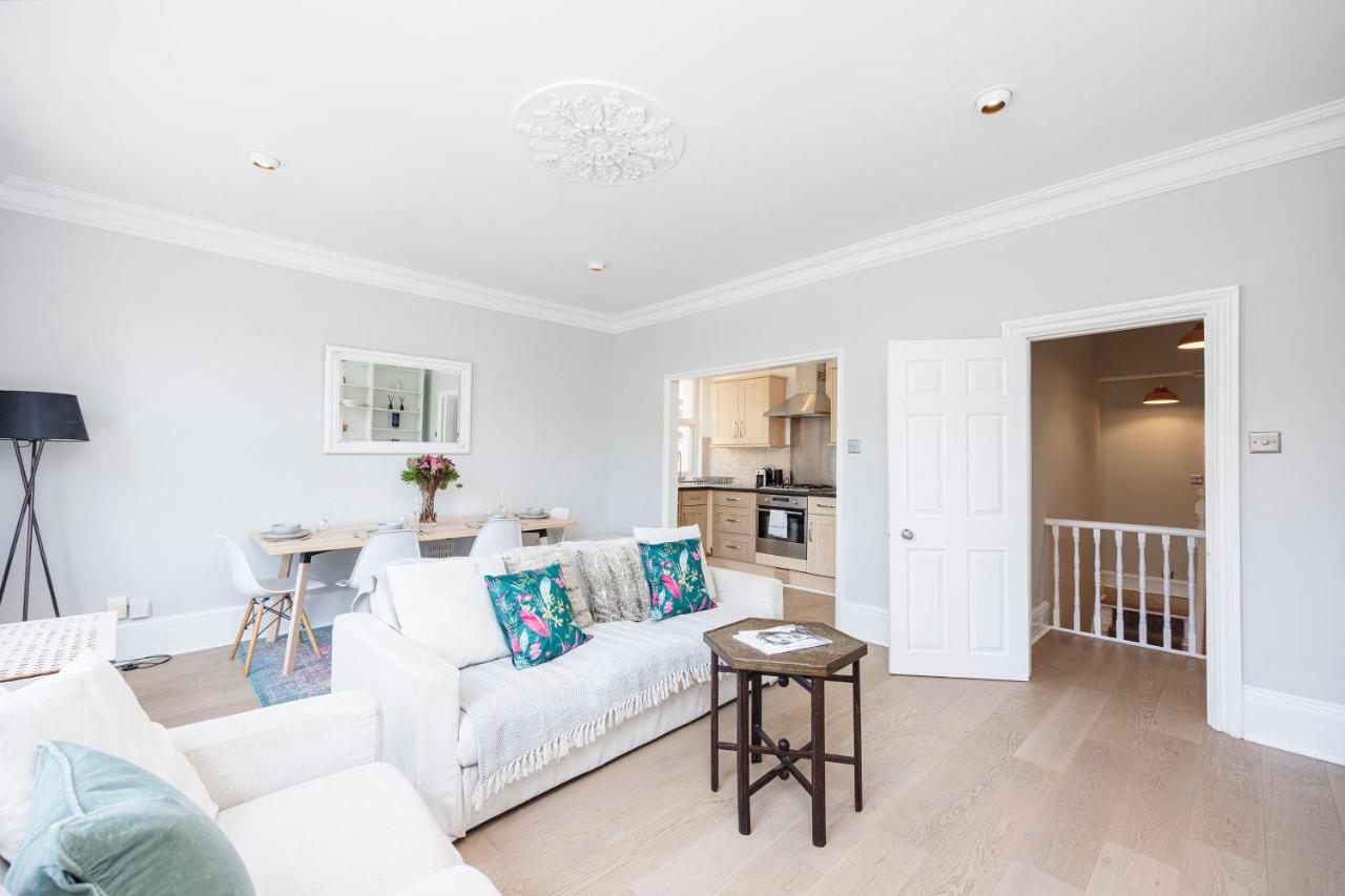 Welcomestay Colliers Wood Two Bed Apartment - Home Away From Home لندن المظهر الخارجي الصورة