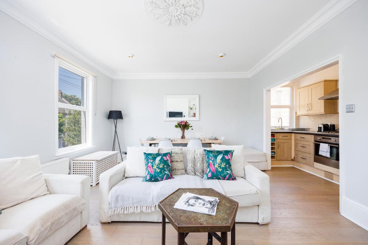 Welcomestay Colliers Wood Two Bed Apartment - Home Away From Home لندن المظهر الخارجي الصورة